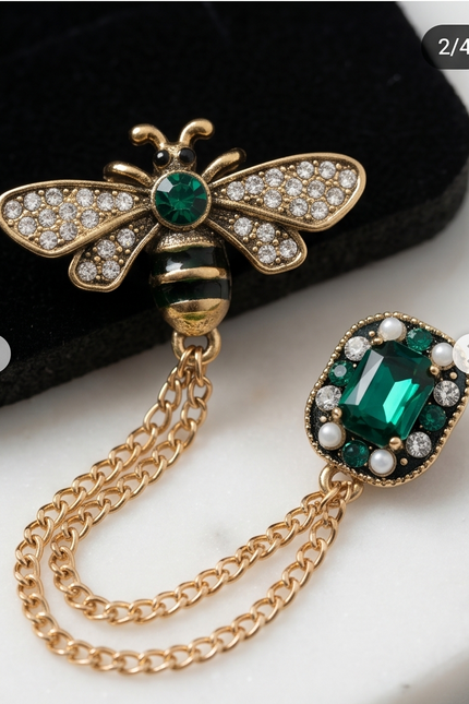 Dapper Bee & Emerald Lapel Chain Brooch