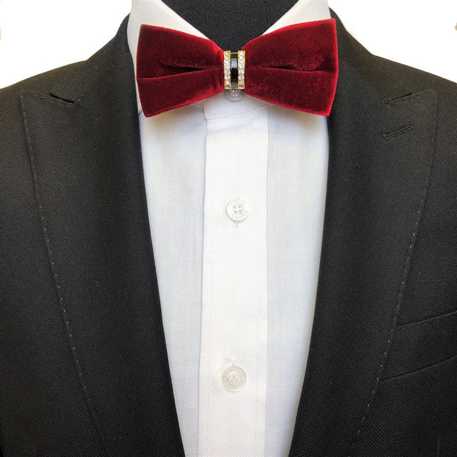 Burgundy slim velvet bow tie on model