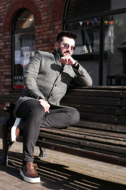 Grey herringbone slim fit coat on model - Pamoni