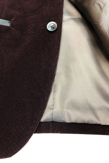 veste de smoking en velours bordeaux effet peau de serpent