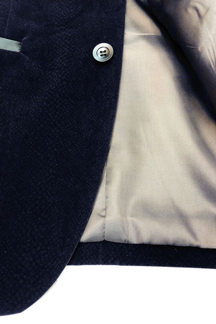 veste de smoking en velours bordeaux effet peau de serpent